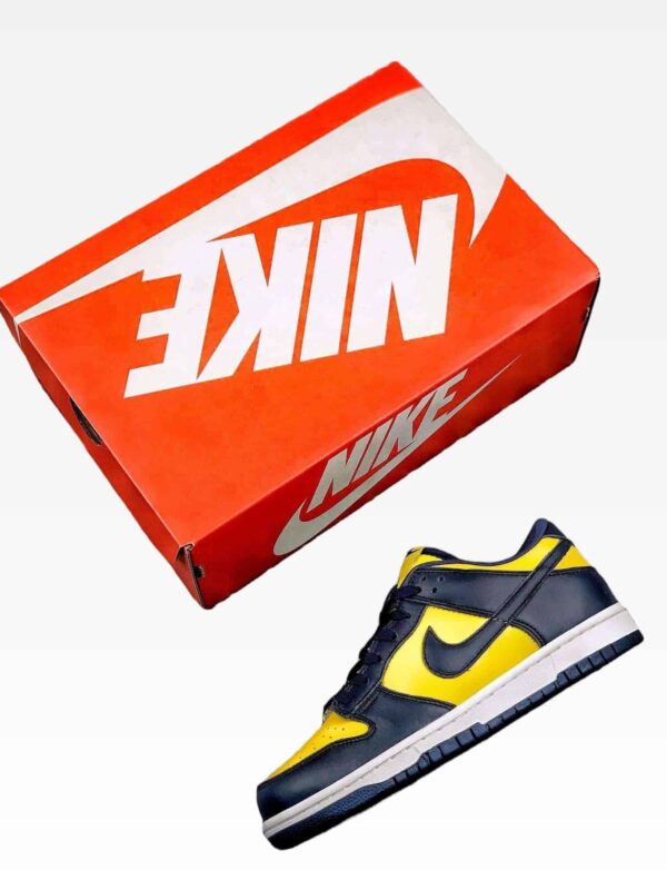 Nike SB Dunk Stealth Stride