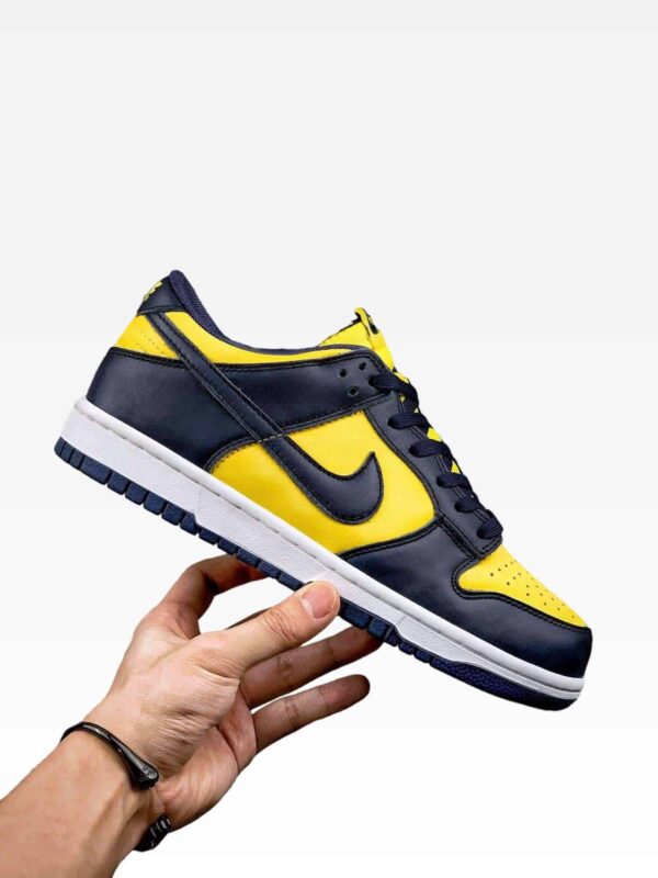 Nike SB Dunk Stealth Stride