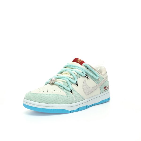 Nike Dunks Low