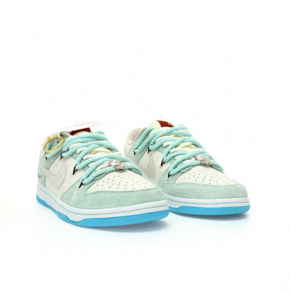 Nike Dunks Low