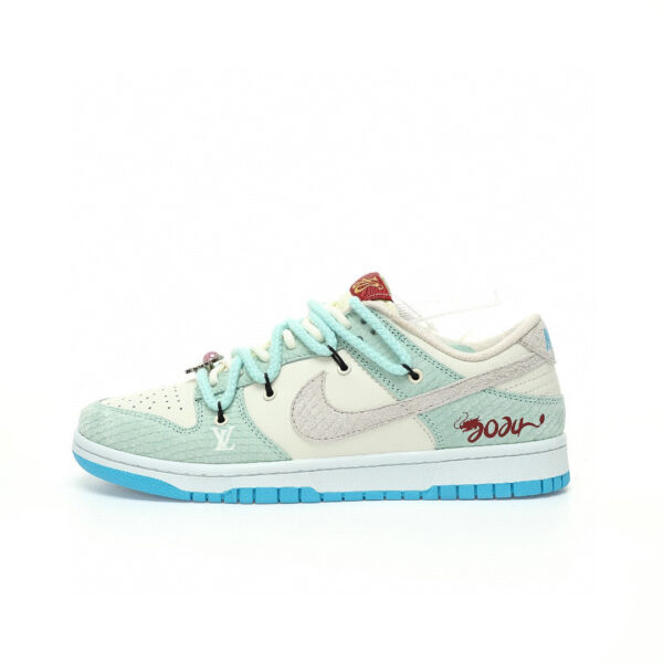 Nike Dunks Low